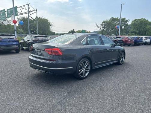 2016 Volkswagen Passat 1.8T R-Line