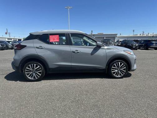 2021 Nissan Kicks SV