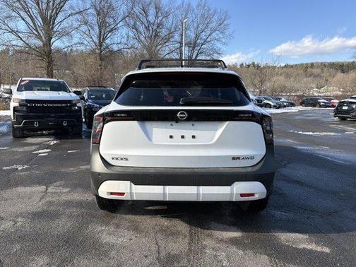 2026 Nissan Kicks SR