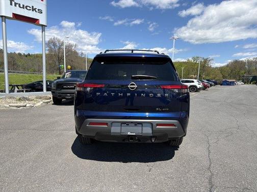 Deep Ocean Blue 2026 Nissan Pathfinder SL