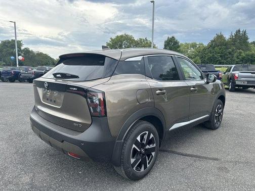 2025 Nissan Kicks SV