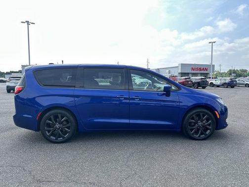 2019 Chrysler Pacifica Touring Plus