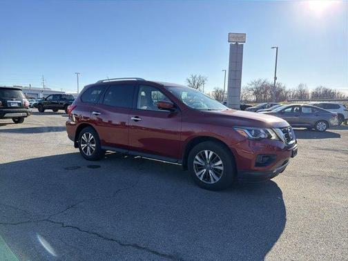 2017 Nissan Pathfinder SL