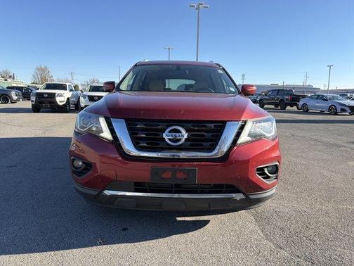 2017 Nissan Pathfinder SL