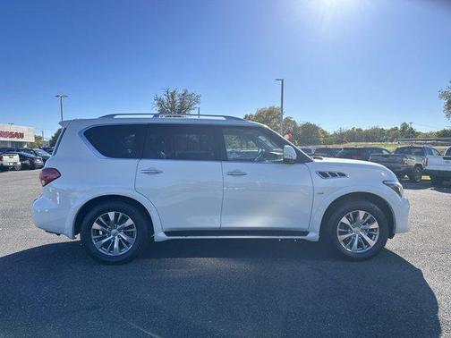 2017 INFINITI QX80 Base