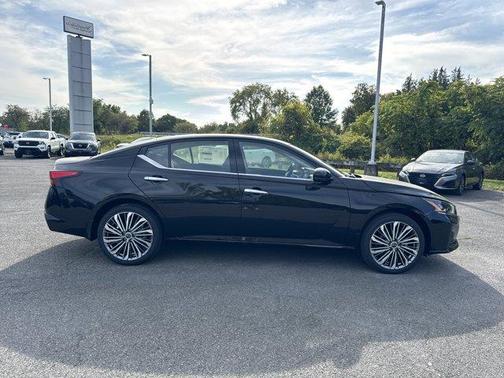 2025 Nissan Altima SL
