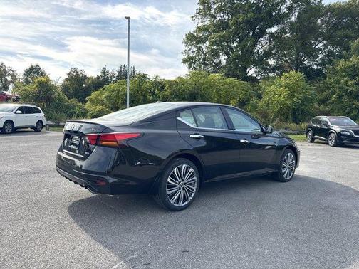 2025 Nissan Altima SL