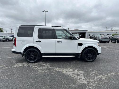 2016 Land Rover LR4 Base