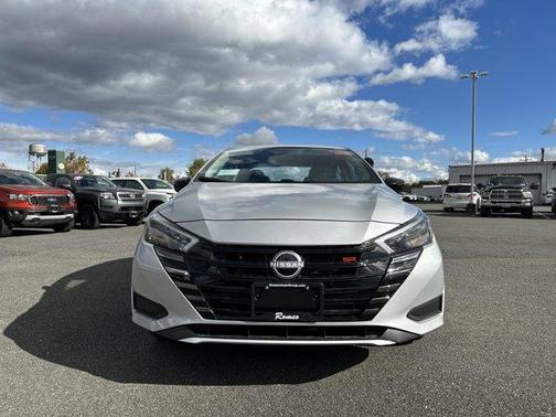 2025 Nissan Versa 1.6 SR