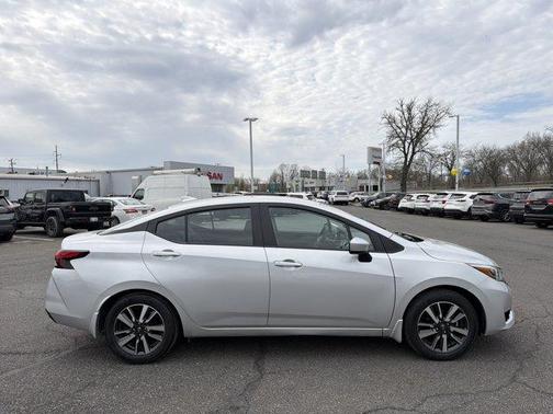 Brilliant Silver Metallic 2025 Nissan Versa 1.6 SV