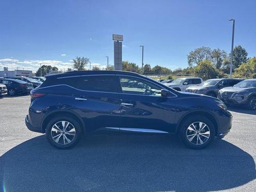 2023 Nissan Murano SV