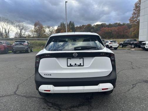 2026 Nissan Kicks S