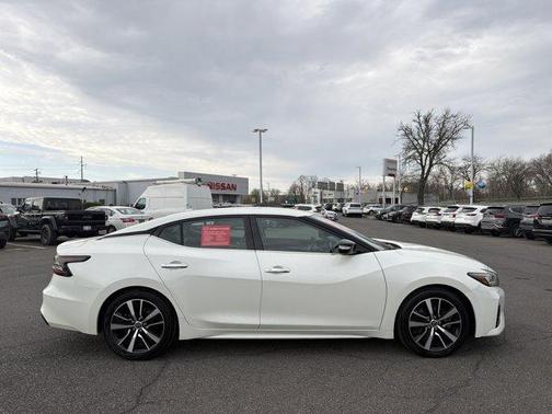 White 2023 Nissan Maxima SV