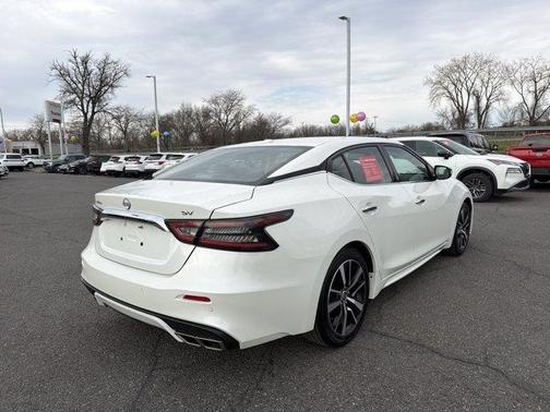 White 2023 Nissan Maxima SV