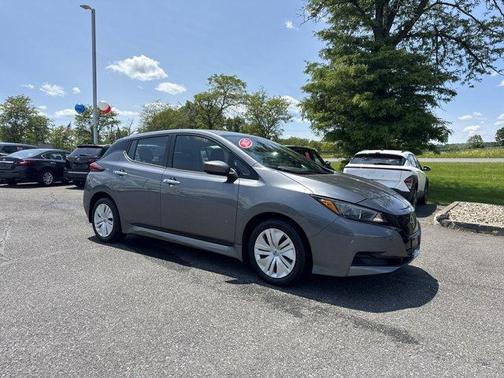 2025 Nissan Leaf S