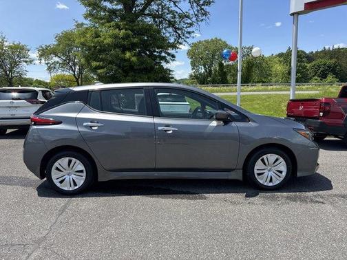 2025 Nissan Leaf S