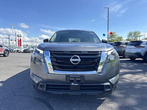 2025 Nissan Pathfinder S