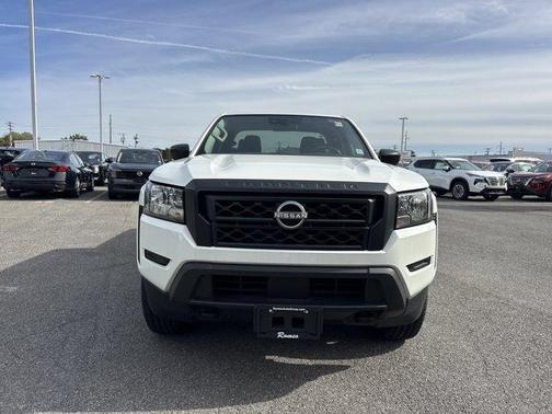 2022 Nissan Frontier S