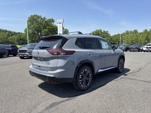 2025 Nissan Rogue Platinum