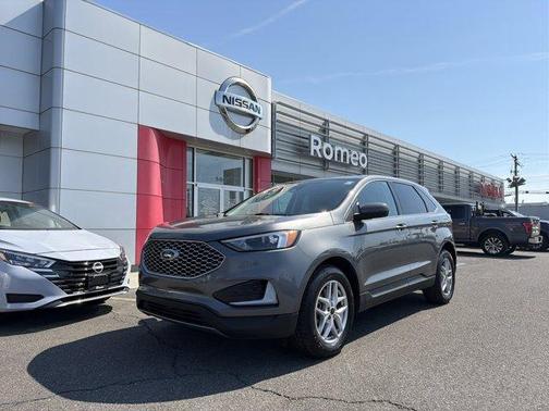 Gray 2024 Ford Edge SEL