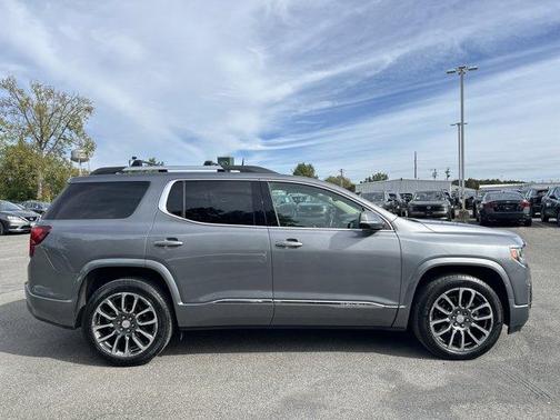 2020 GMC Acadia Denali