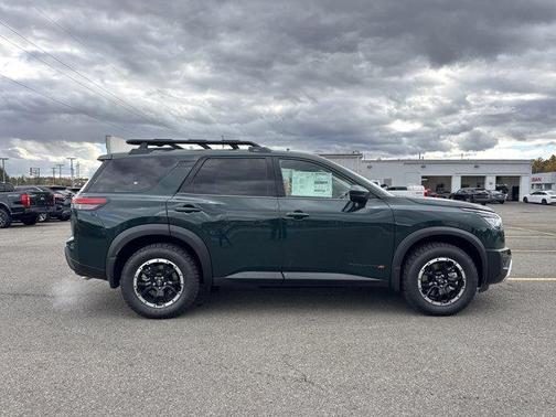 2025 Nissan Pathfinder Rock Creek