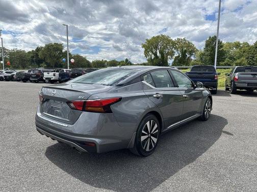2020 Nissan Altima 2.5 SV