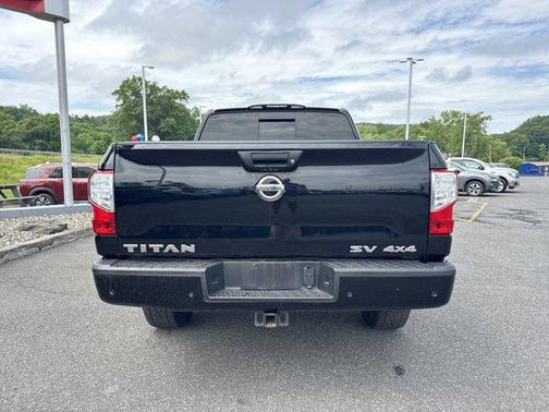 2021 Nissan Titan SV
