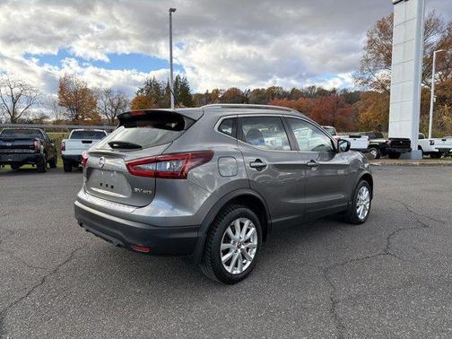 2022 Nissan Rogue Sport SV