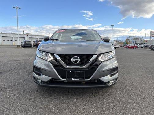 2022 Nissan Rogue Sport SV