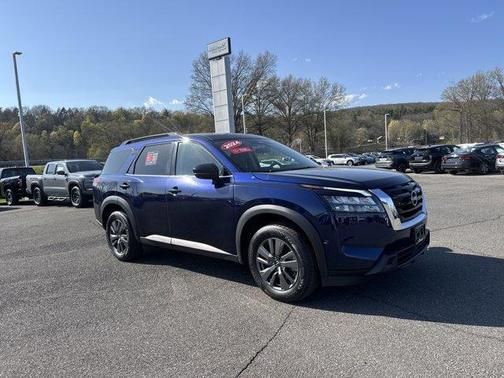 2024 Nissan Pathfinder SV