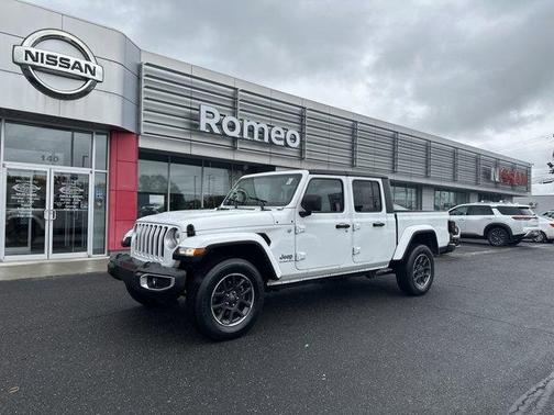 2023 Jeep Gladiator Overland