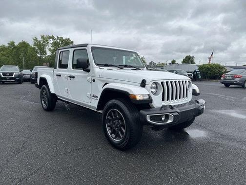 2023 Jeep Gladiator Overland