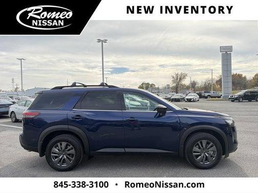 Deep Ocean Blue 2026 Nissan Pathfinder SV