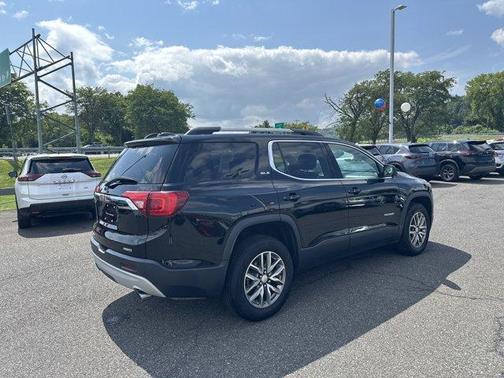 2019 GMC Acadia SLE-2