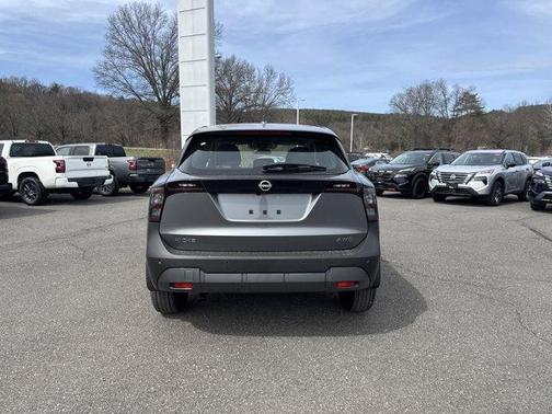 2025 Nissan Kicks S