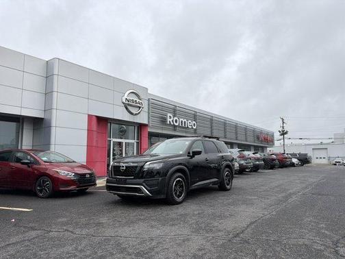 Black 2024 Nissan Pathfinder Rock Creek