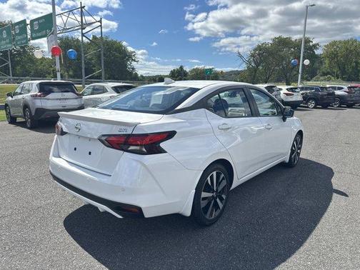 2021 Nissan Versa 1.6 SR
