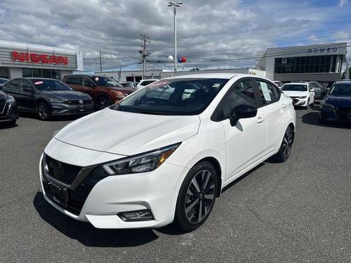 2021 Nissan Versa 1.6 SR