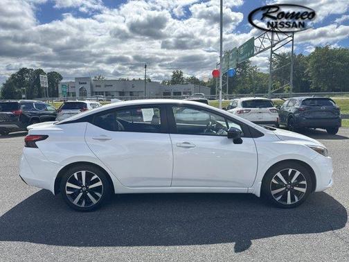 2021 Nissan Versa 1.6 SR