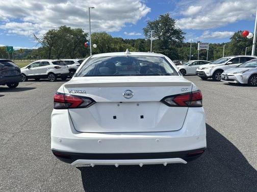 2021 Nissan Versa 1.6 SR