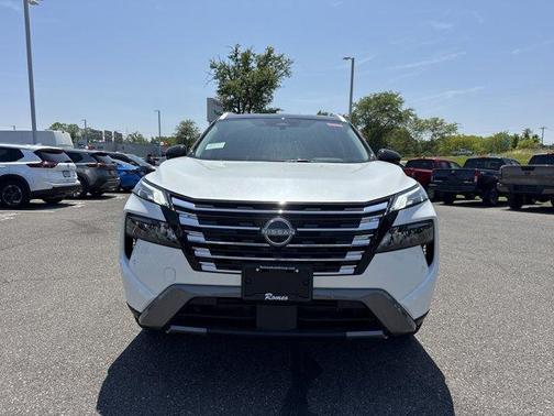 2025 Nissan Rogue SL