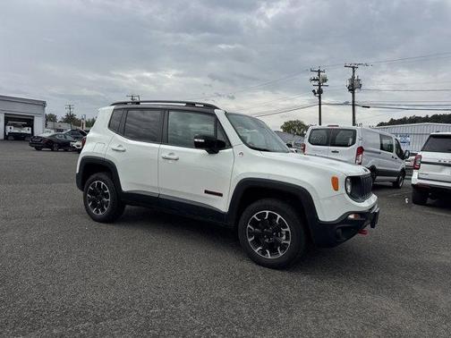 2023 Jeep Renegade Trailhawk
