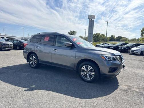 2020 Nissan Pathfinder S