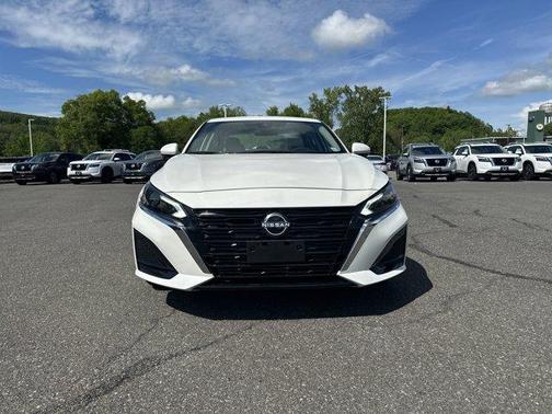 2025 Nissan Altima SL