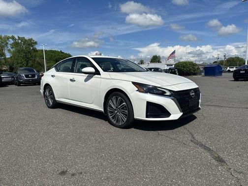 2025 Nissan Altima SL
