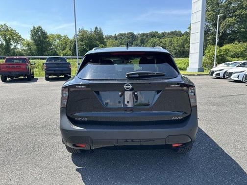 2025 Nissan Kicks SV