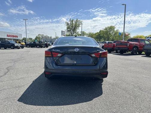2022 Nissan Altima 2.5 SV