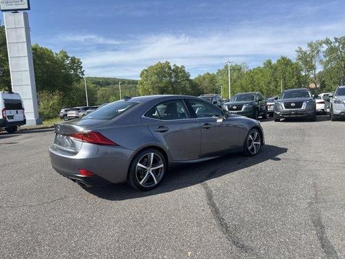 2018 Lexus IS 300 Base