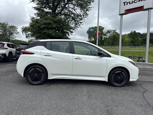 2025 Nissan Leaf SV PLUS